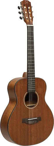 Classical Guitar with Sapelli Top, Oloroso Series