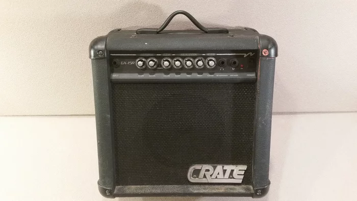 Crate 15 Watt Guitar Amplifier (Used)