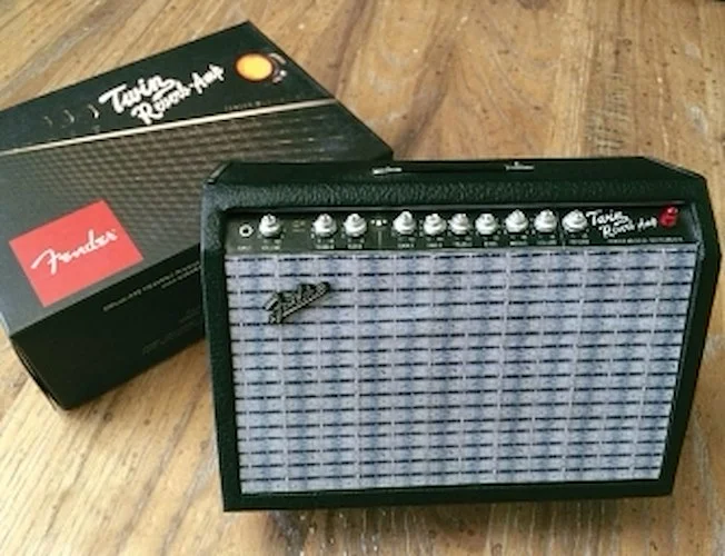 Fender(TM) Twin-Reverb Ornamental Amplifier Model