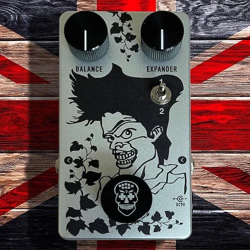 Flattley Boutique Effects Pedals Guitar Silver Range - Poison Ivy Octave Harmonic Fuzz Pedal