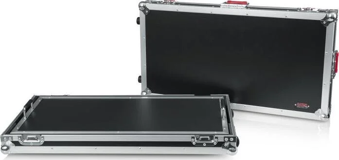 Gator G-TOUR Pedal Board; Extra Large w/ wheels