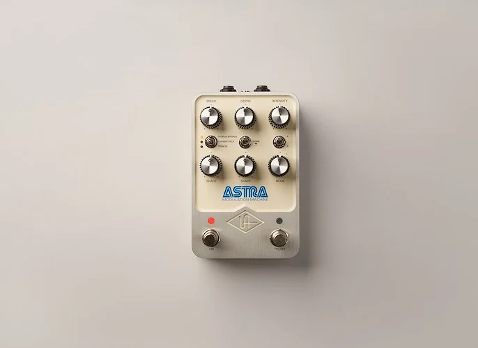Universal Audio ASTRA Modulation Pedal