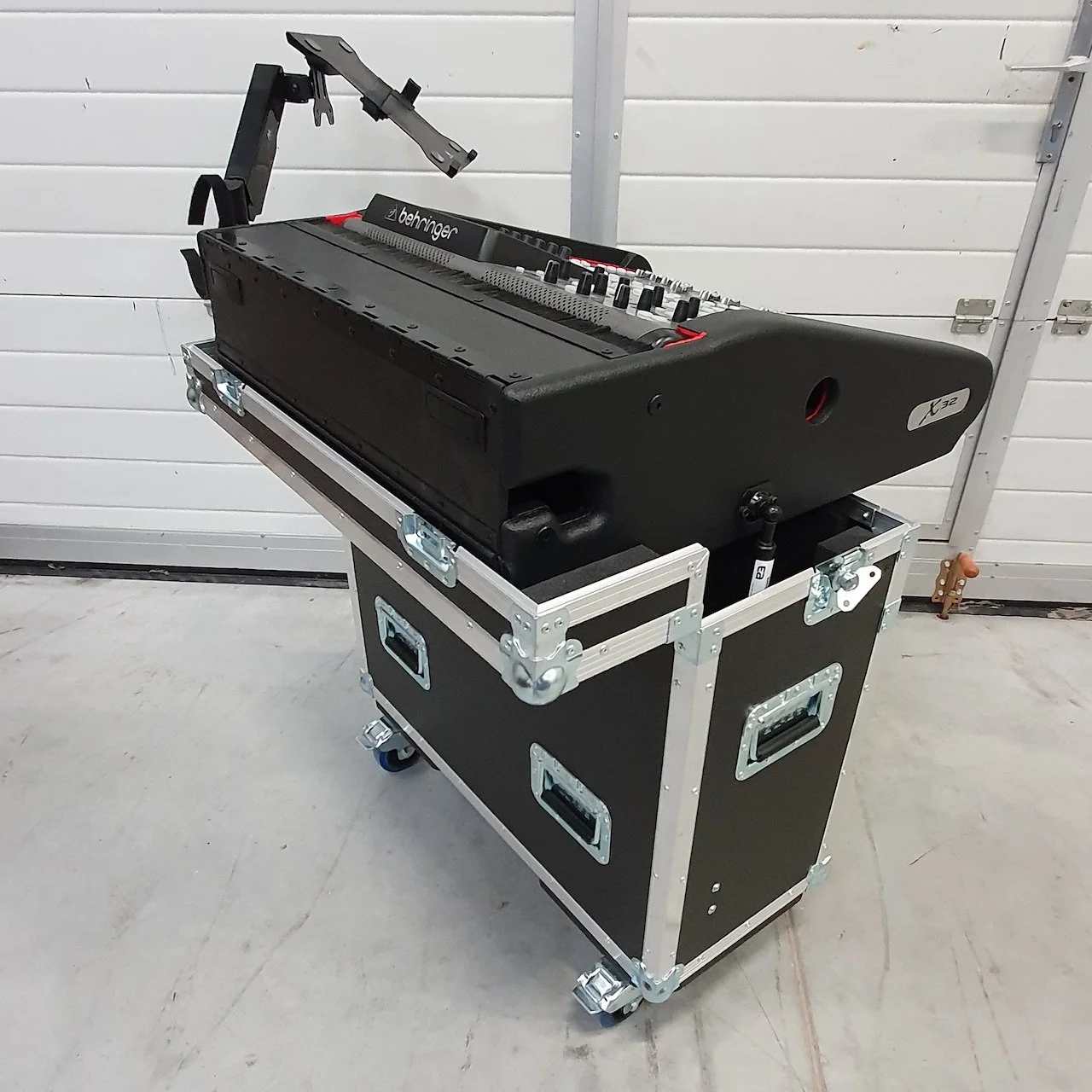 ProX XZF-BX32C Flip Ready Flight Case For Behringer X32 Compact Mixer